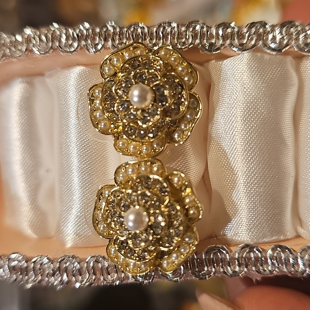Fashion jewelry earrings